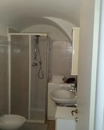 Open Space Con Giardino Vicino Mare 010007-lt-0081 아파트 *